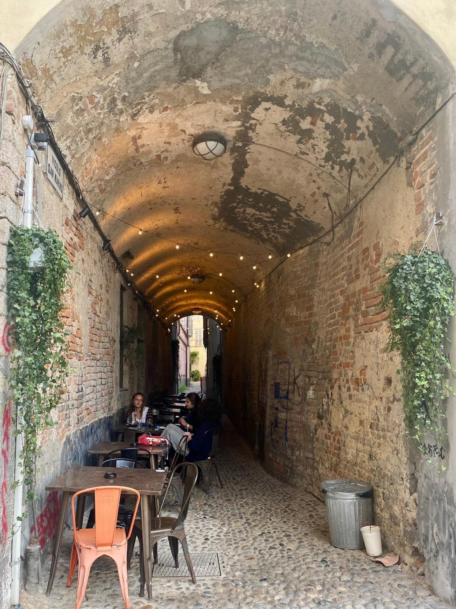 Wanderlust Splendido Appartamento In Centro Pavia Esterno foto